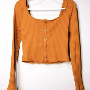 Cropped camel brown long sleeve blouse.